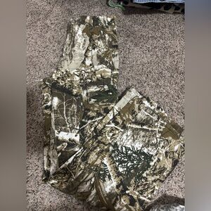 camo cargo jeans
